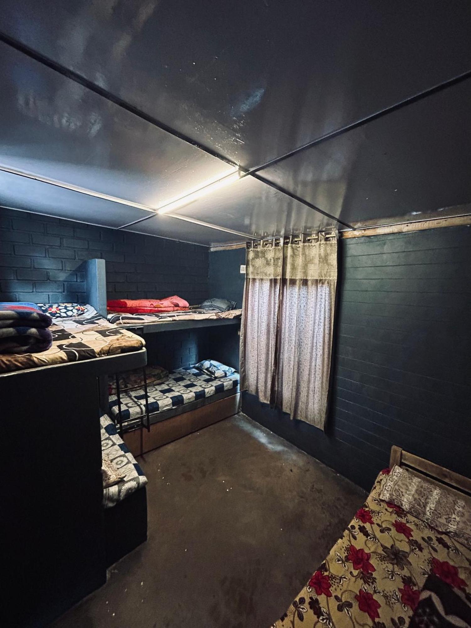Isabella Hostel Shillong Buitenkant foto