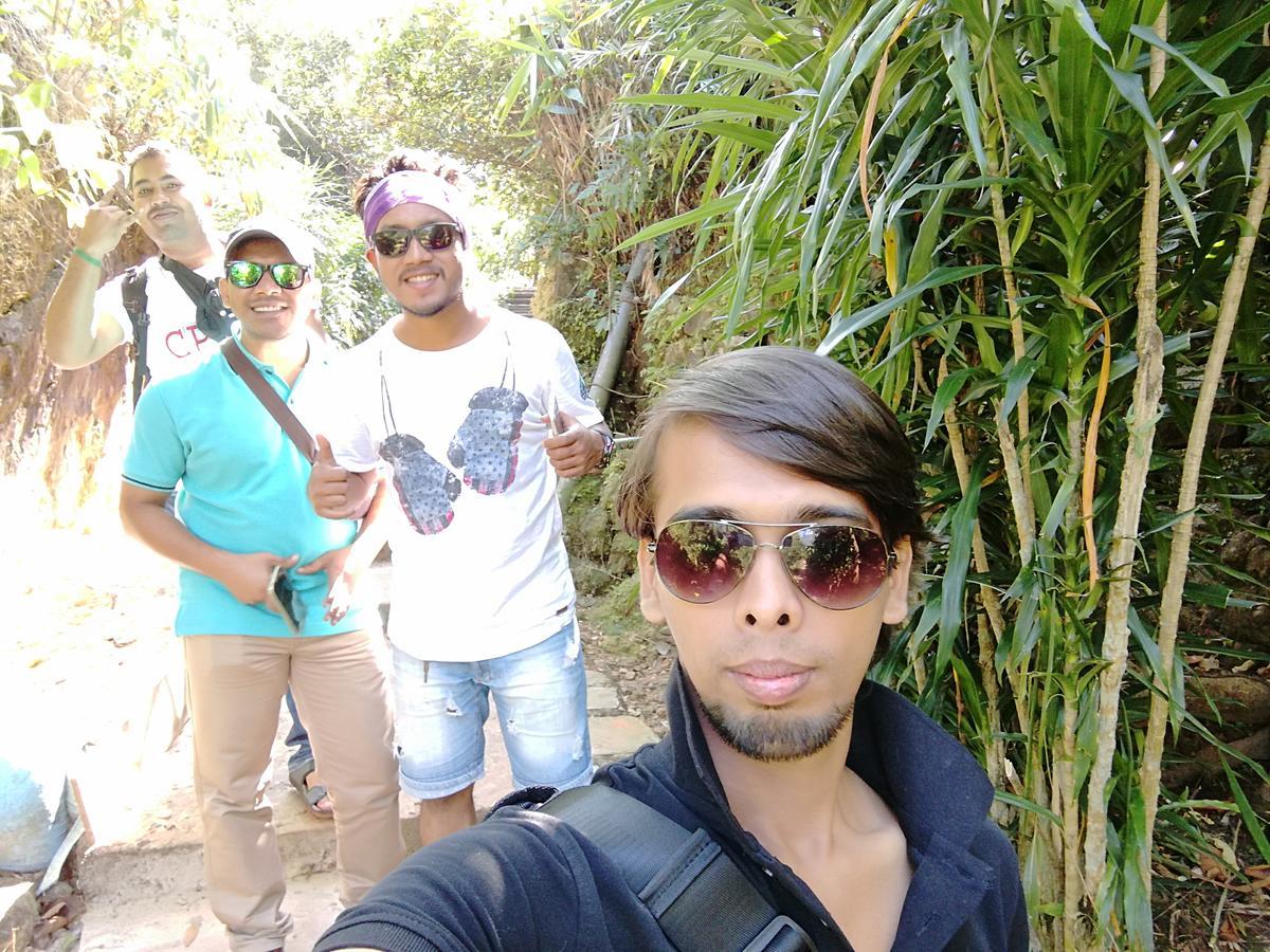 Isabella Hostel Shillong Buitenkant foto