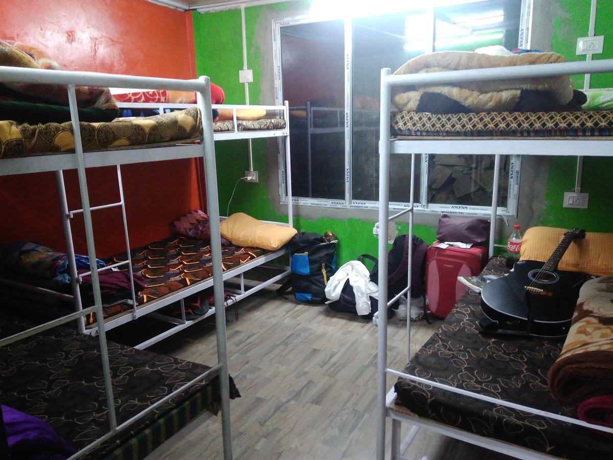 Isabella Hostel Shillong Buitenkant foto