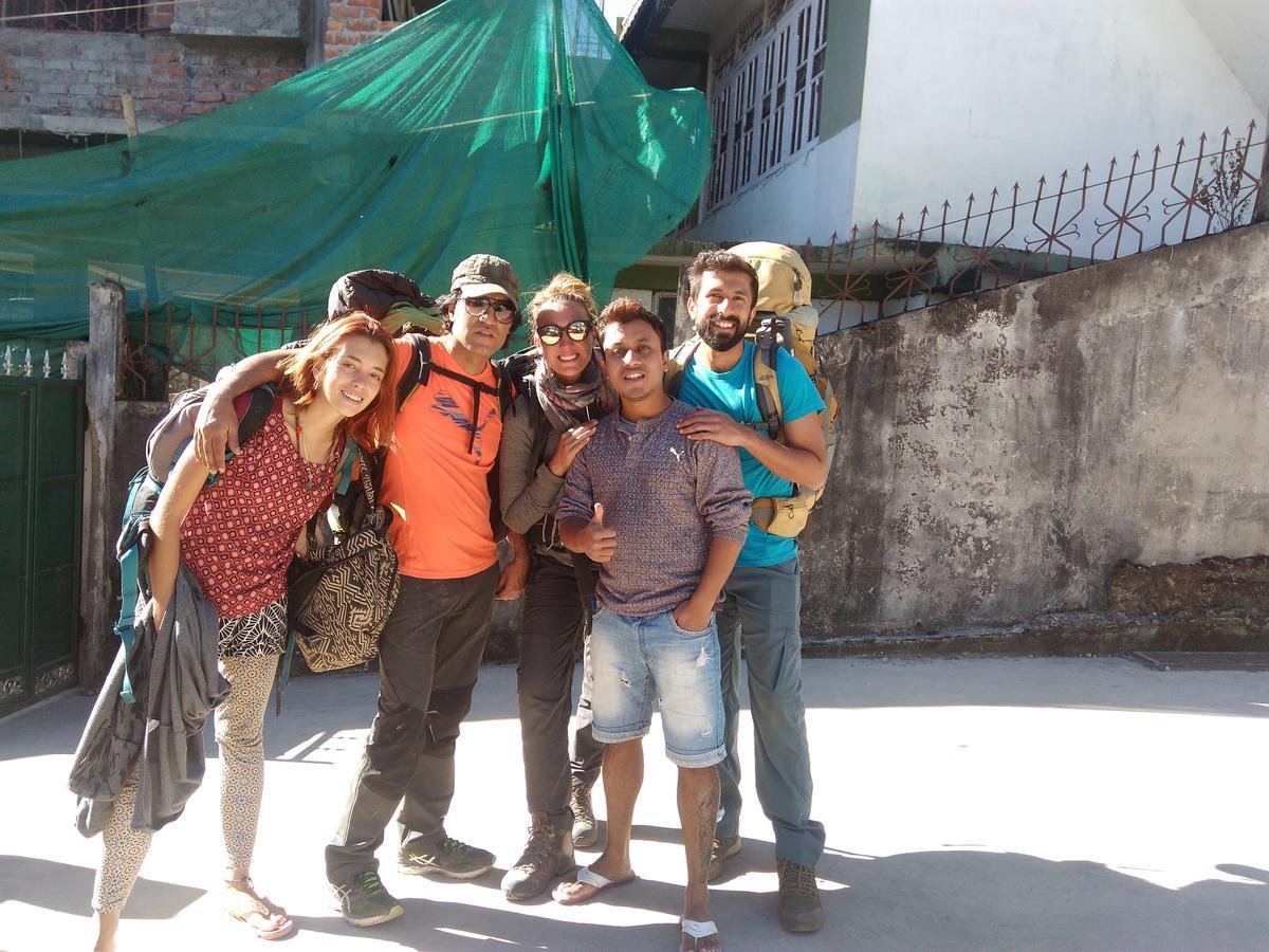 Isabella Hostel Shillong Buitenkant foto